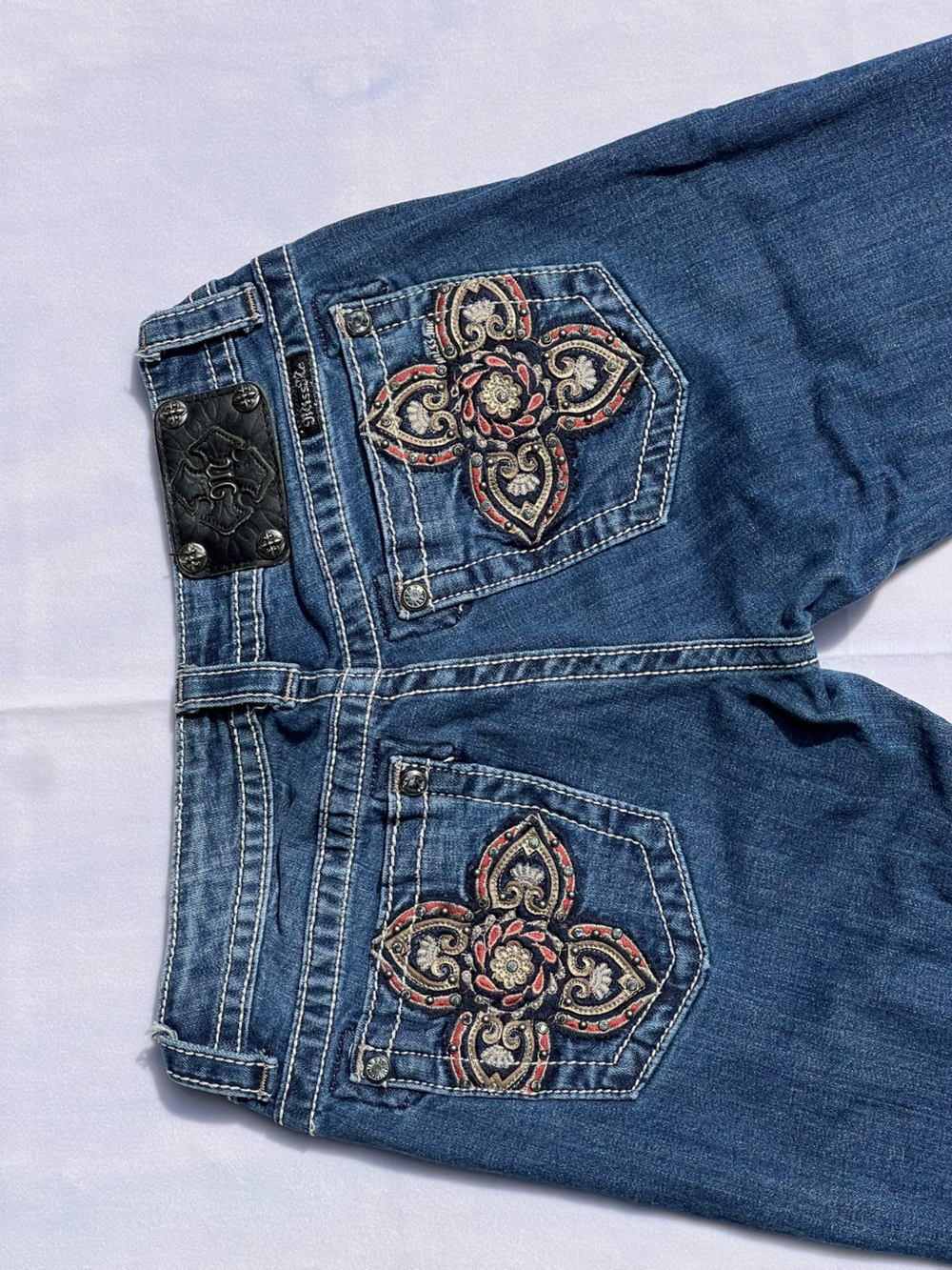 Miss Me Blue Jeans Straight Leg with Embroidered Back Pockets Size 29
